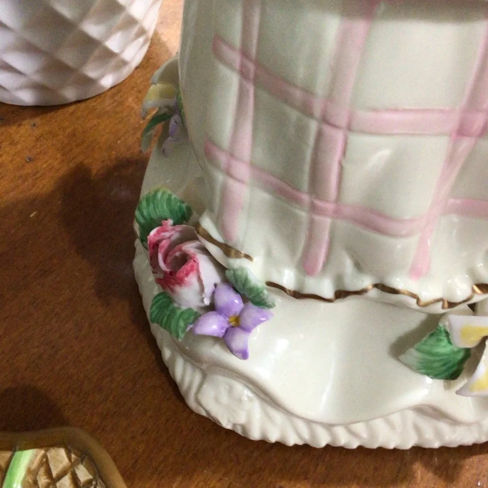 Musical 11” Porcelain Mrs Easter Bunny Figurine